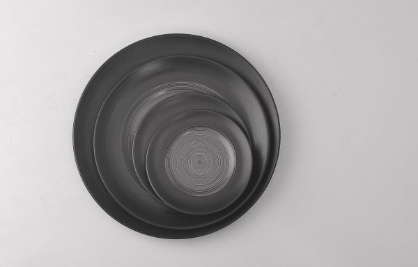 Trinidad Black Grey Flat Plate 24cm